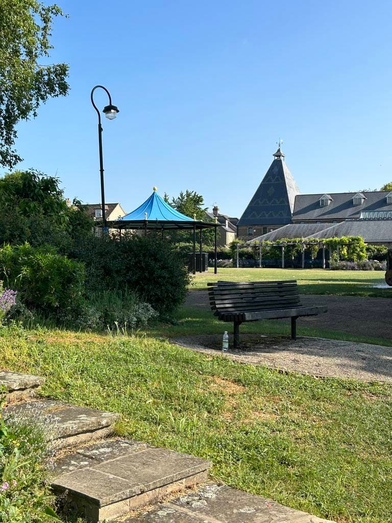 Jubilee Gardens Riverside Entrance image